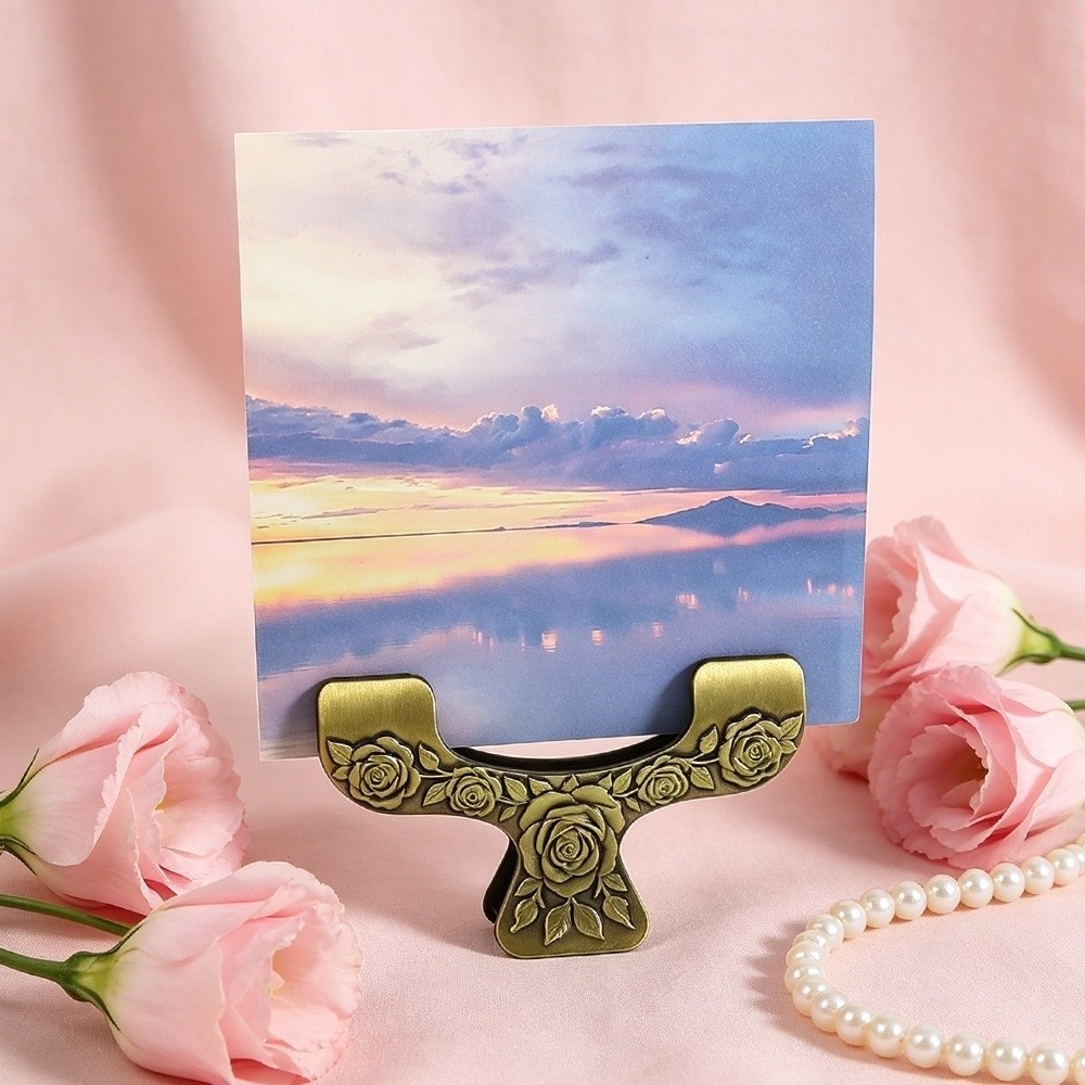 Vintage Carved Metal Book Clip - огляд і ціна Vintage Collectible Books